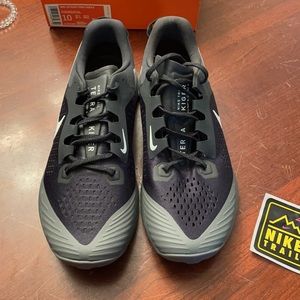 BRAND NEW, Women’s Nike Trail Runner shoes,size 10